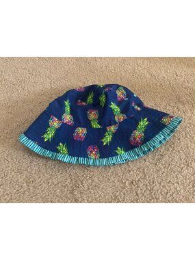 UV Skinz Child's Bucket Hat UPF 50+ Size 6 Reversible Light Blue/Navy Pineapple